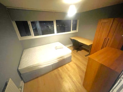 Ensuite Double Room Close to Brunel University Main Photo