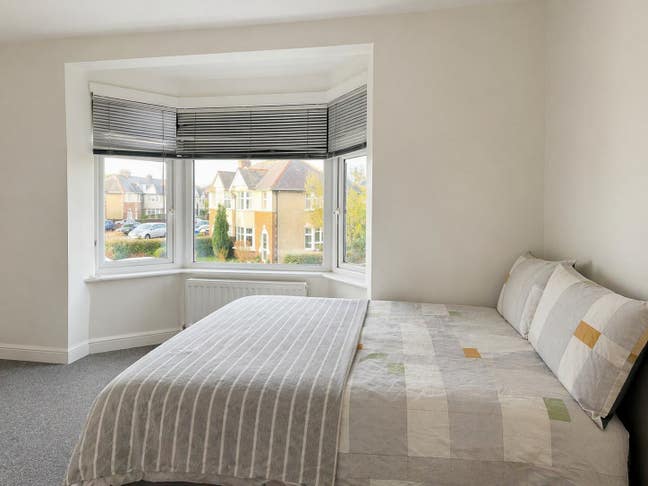 Room to let, Church Hill Road Main Photo
