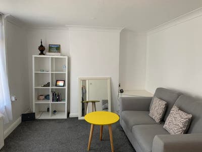 Room for rent in Gillingham  Main Photo