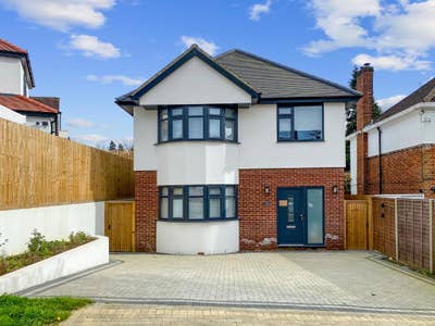 3BDR with Sauna, Hot Tub & Garden Main Photo