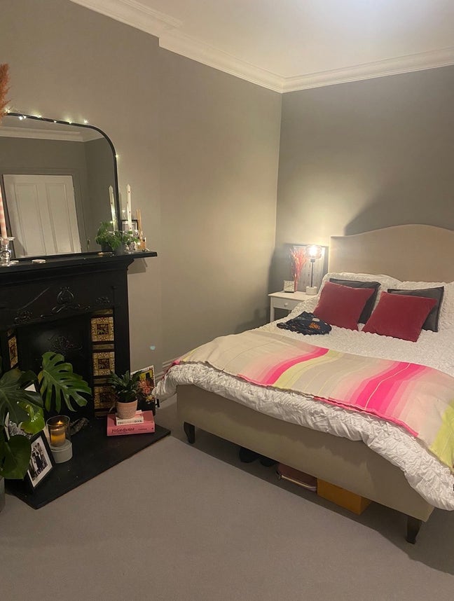 Double room available in a friendly Clapham flat Main Photo