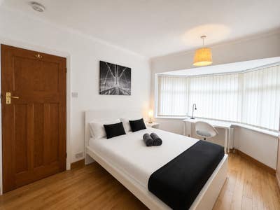 Superb Double in Wimbledon! Main Photo