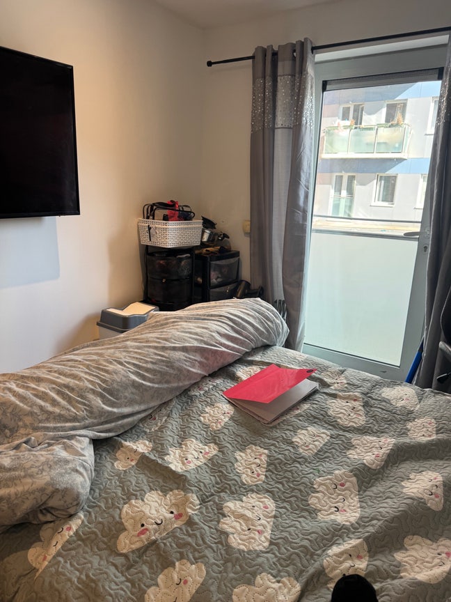 Hi I am renting out my double bedroom in Romford  Main Photo