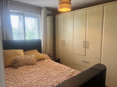 Furnished double bedroom to rent near seaside. Main Photo