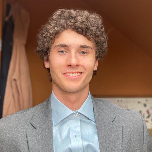 21 year old trainee teacher, athlete/scholar Main Photo