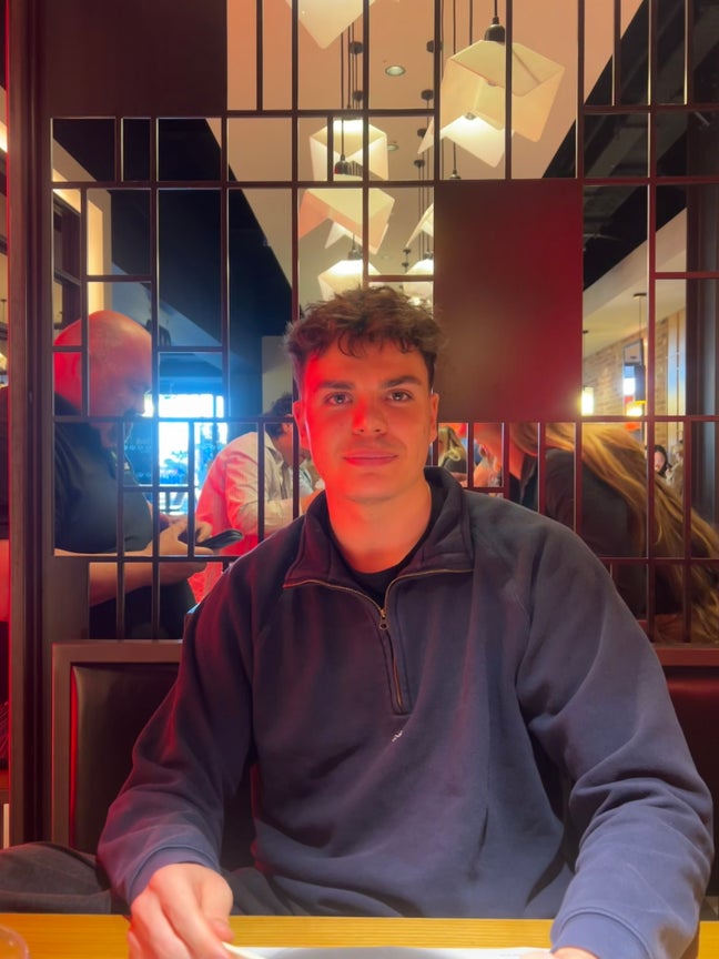 Looking for a room with flatmates Main Photo