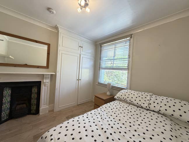  * 2 X Victorian Doubles, Clapham Junction * Main Photo