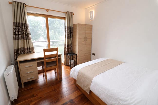 Available Now! Move in Asap!! Main Photo
