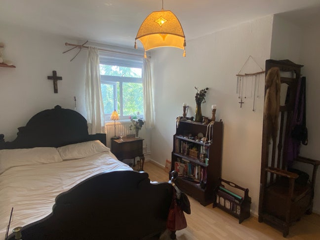 Cheap Sublet in Relaxing Room Main Photo
