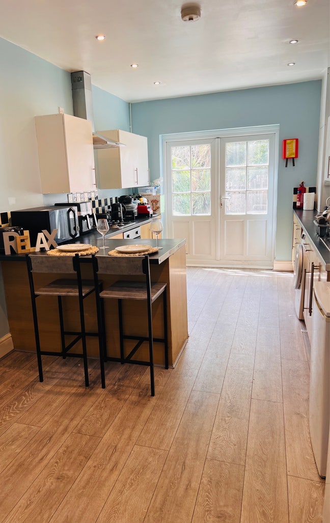 A Properly Sized Room at a Sensible Price Main Photo