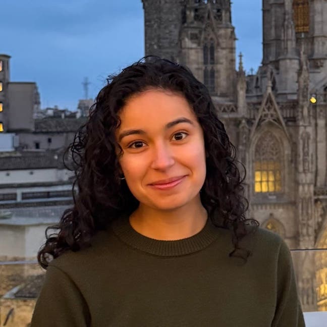 Hi! I’m a 22-year-old French girl moving to... Main Photo