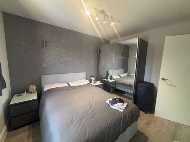 Amazing split level flat Main Photo