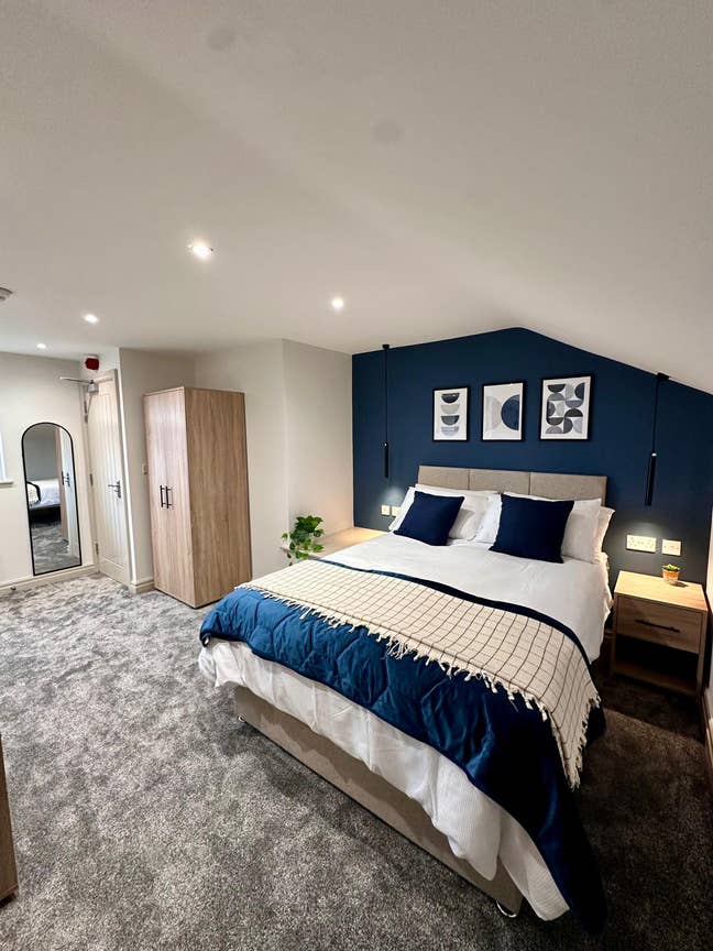 Newly renovated property, Close to Town Centre Main Photo