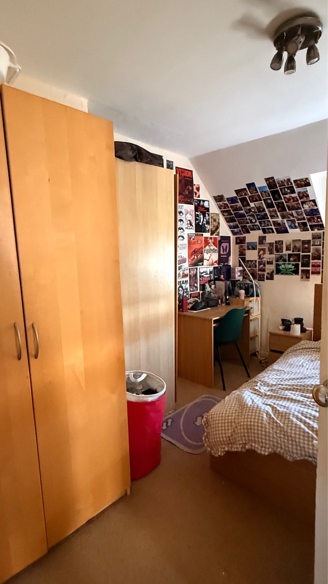 &pound;192pw | 2 Rooms Available  Main Photo