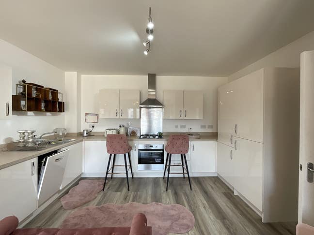 Spacious Double Room in Central Uxbridge Main Photo