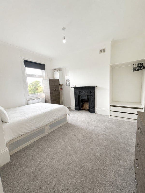 Nice 3 Rooms in Greenwich Area**Couple Welcome** Main Photo