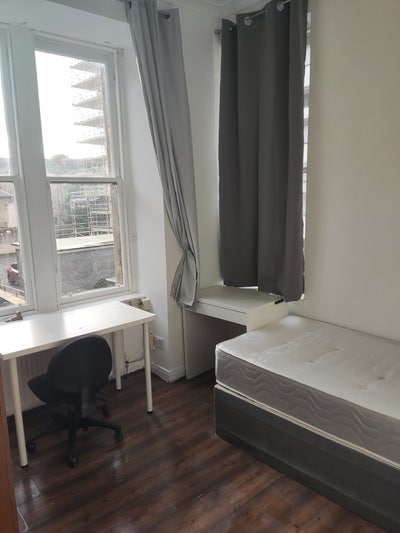 1 rooms to rent in partick Main Photo