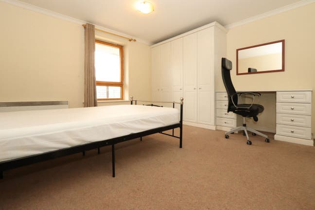 2 Rooms in Canary Wharf  Main Photo