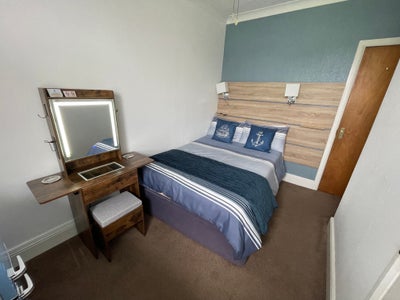 Refurbished Room to Rent in Paignton Main Photo