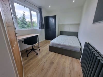 PhD/PG Only - Ensuite Double Rooms- 10 Mins To Uni Main Photo
