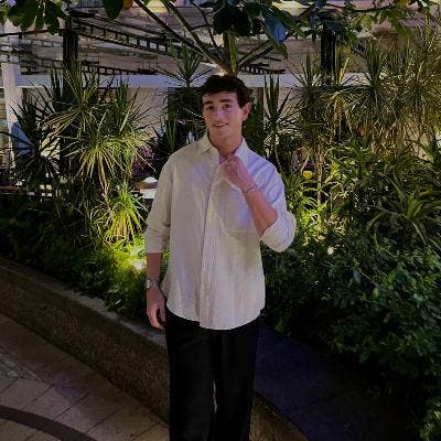 Looking for a short term let.  Main Photo