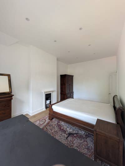 Spacious Room Available for Lodging Main Photo