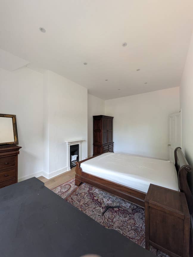 Spacious Room Available for Lodging Main Photo