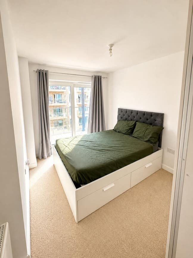 Modern Ensuite Room- Double all bills include Main Photo