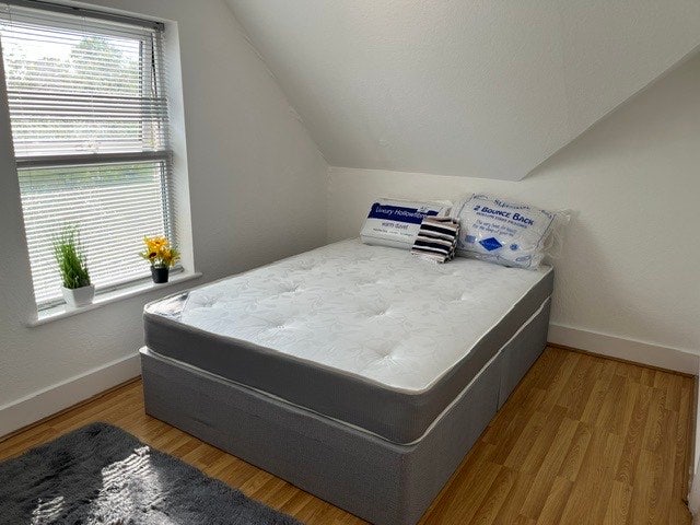 No Deposit. Bills Included. Lovely 1 Bed Flat Main Photo