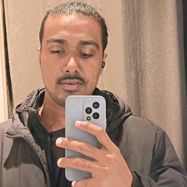 25 year old Male seeks a single or double room Main Photo