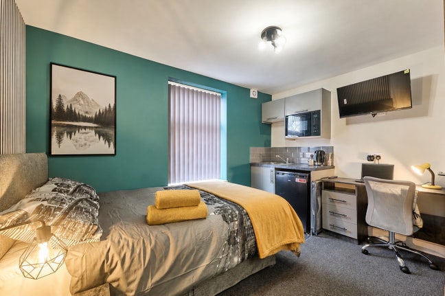 ⭐️  Modern Ensuite + Kitchenette Nr Hospital⭐️ Main Photo