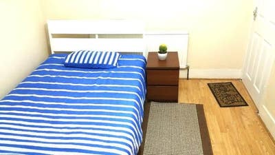 Double Room Available – Plaistow (E13 9JL) Main Photo