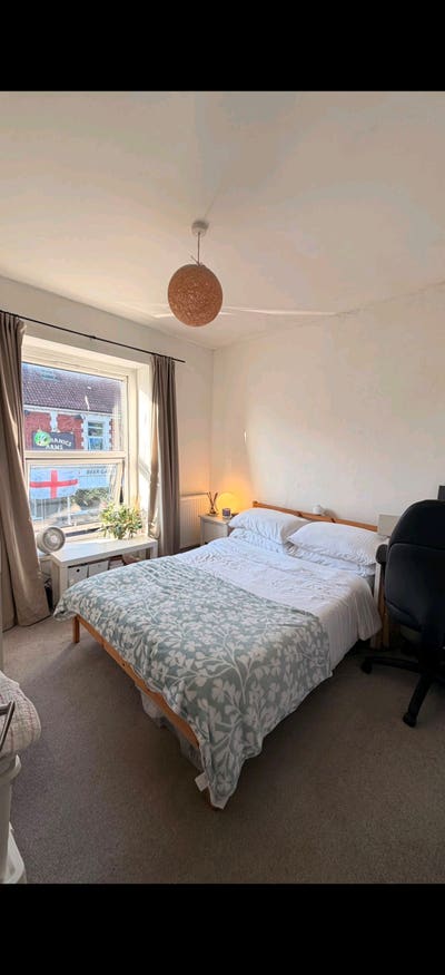 2 bed flat nr St George Park.Cat friendly avbl Oct Main Photo