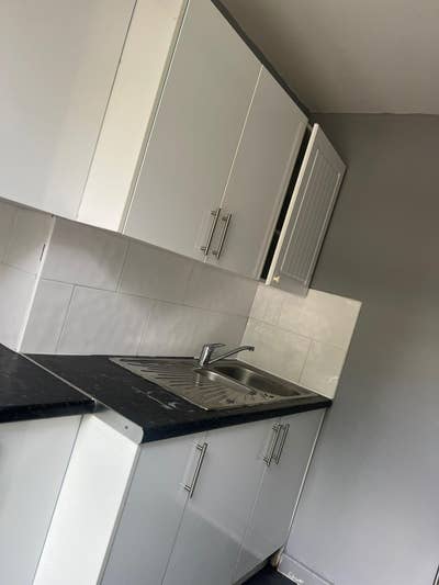 Studio Flat to Rent in London, Uxbridge UB8 2PU Main Photo