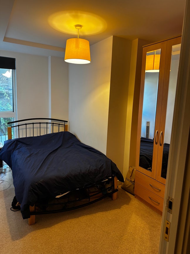 Double Room in a 2 bed flat in Bermondsey  Main Photo