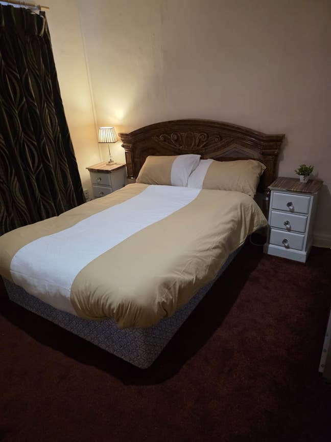 Luxury Master Room to let at Belvedere DA17  Main Photo