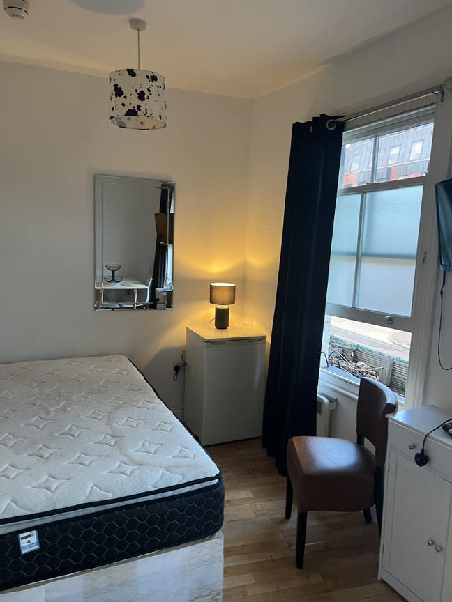 2 double roo,s available to rent Main Photo