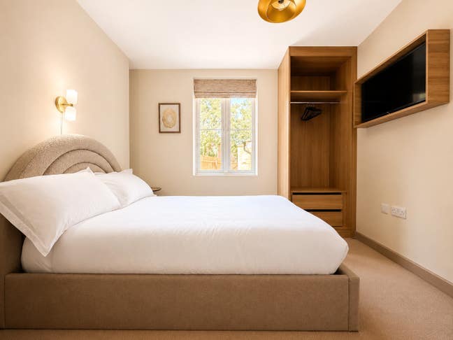 Beautifully Curated Boutique Co-living 🤎 CB4 Main Photo