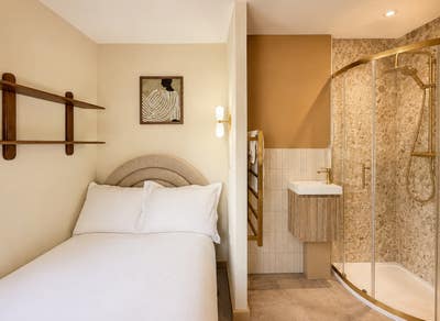 Beautifully Curated Boutique Co-living 🤎 CB4 Main Photo