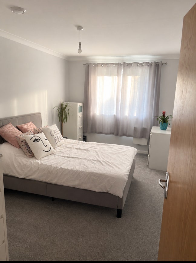 Furnished Double Room with private bathroom Main Photo