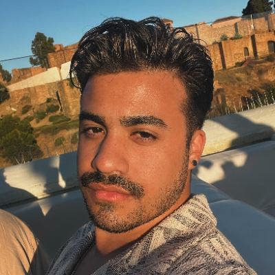 I am a professional male aged 27. I am lookin... Main Photo