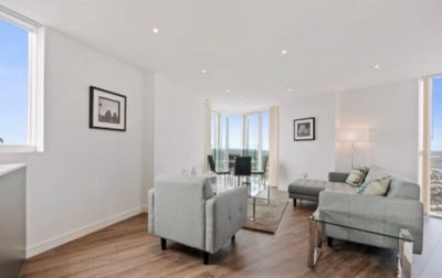 Stunning ensuite flat, high rise - East Croydon Main Photo