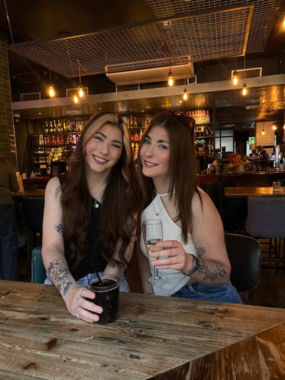 23 year old Female seeks a double room Main Photo