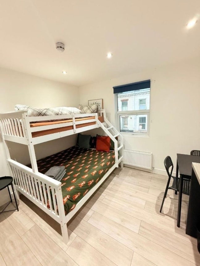 🛏️ Studio Flat to Let in 📍Fulham ✨  Main Photo