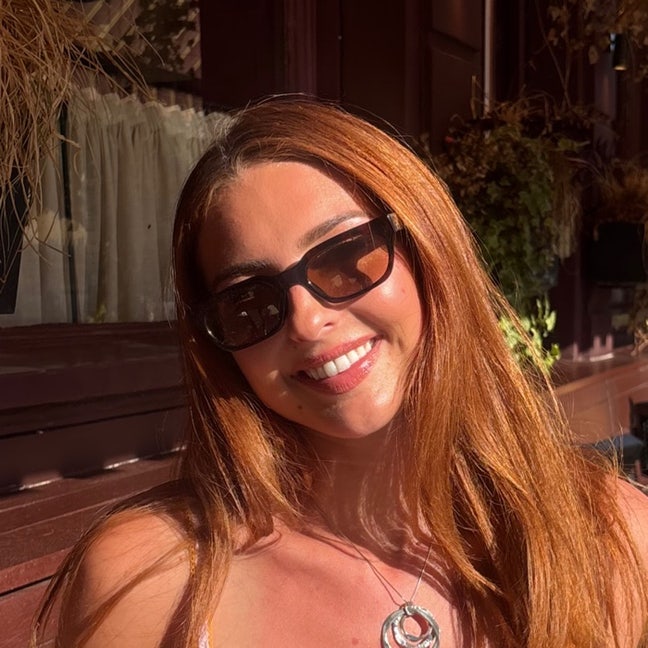 25 year old female looking for a room or flatmate  Main Photo