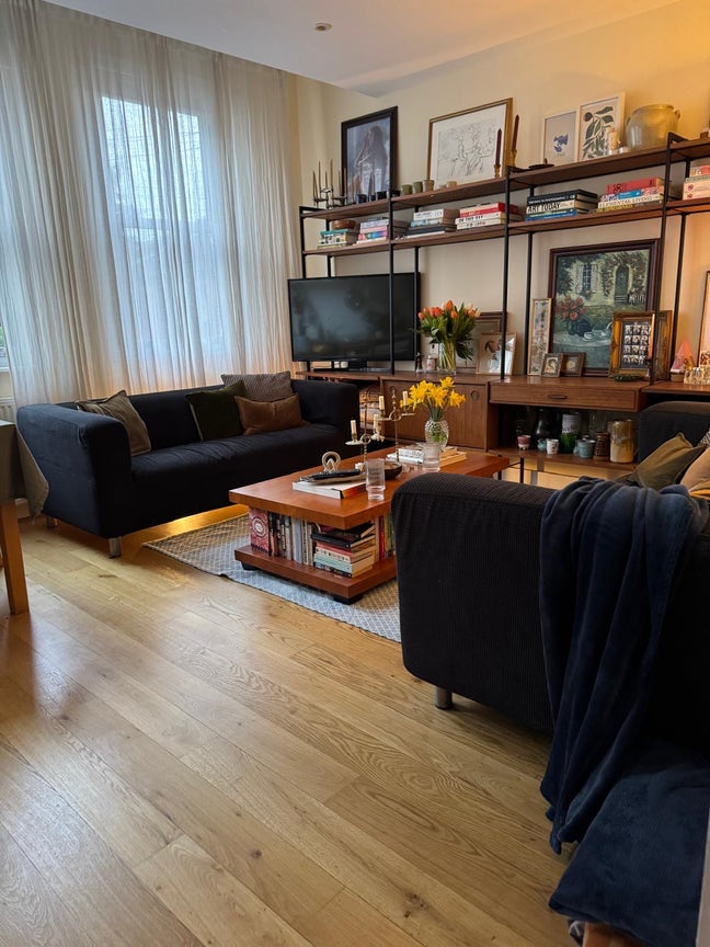 Lovely home in Clapham North  Main Photo