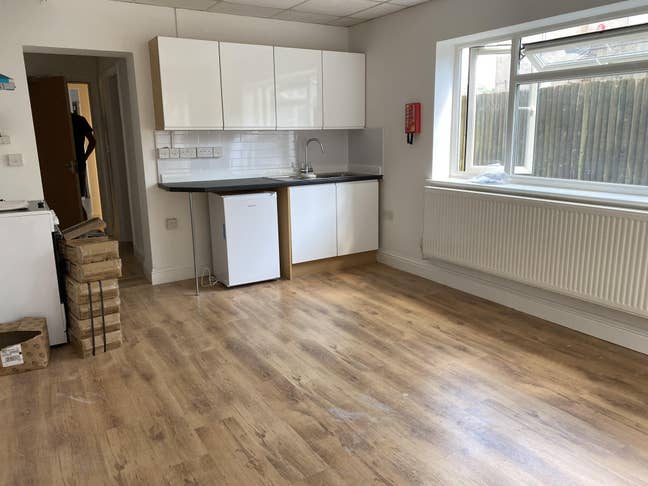 Studio Flat | Suitable for couples | Ensuite Main Photo