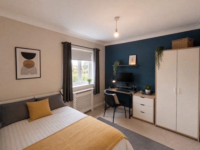 Large double room - HMO with countryside views  Main Photo