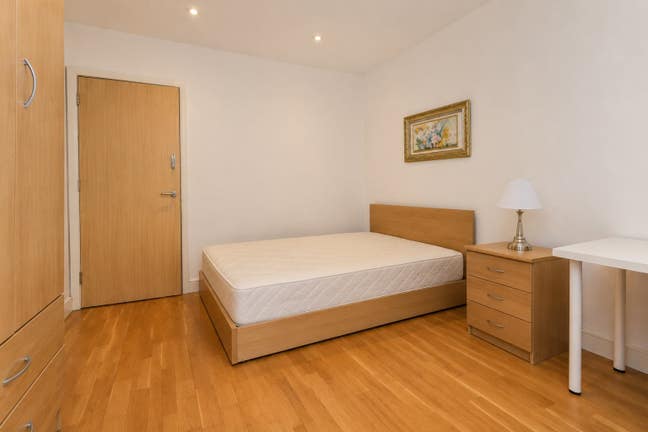 🔥 3 Rooms | Tower Gateway | Walk to the City Main Photo