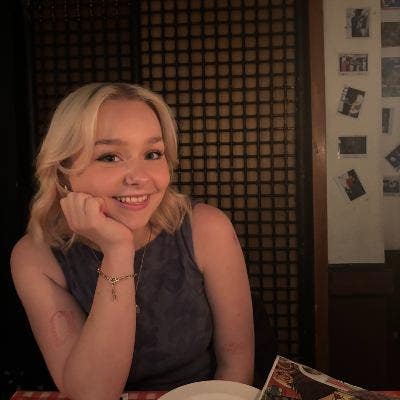 Young professional looking for friendly flat mates Main Photo